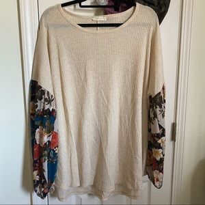 Beautiful Entro Waffle Knit Ballon Sleeve Top!